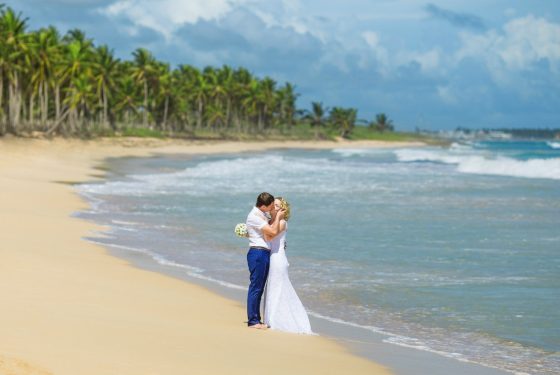 Свадебная церемония «Corazon» на пляже Макао